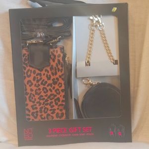 No boundaries new 3 piece gift set.leopaed printce.